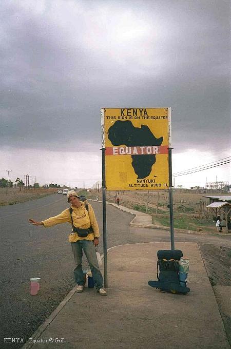 Григорий Лапшин на линии экватора. Кения.