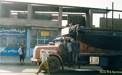 Подвоз в Индии. Фото А. Кротова 1998 г.