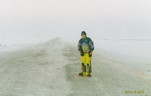 Замерзший Егор Пагирев на трассе Харьяга-Пижма. Фото © АВП